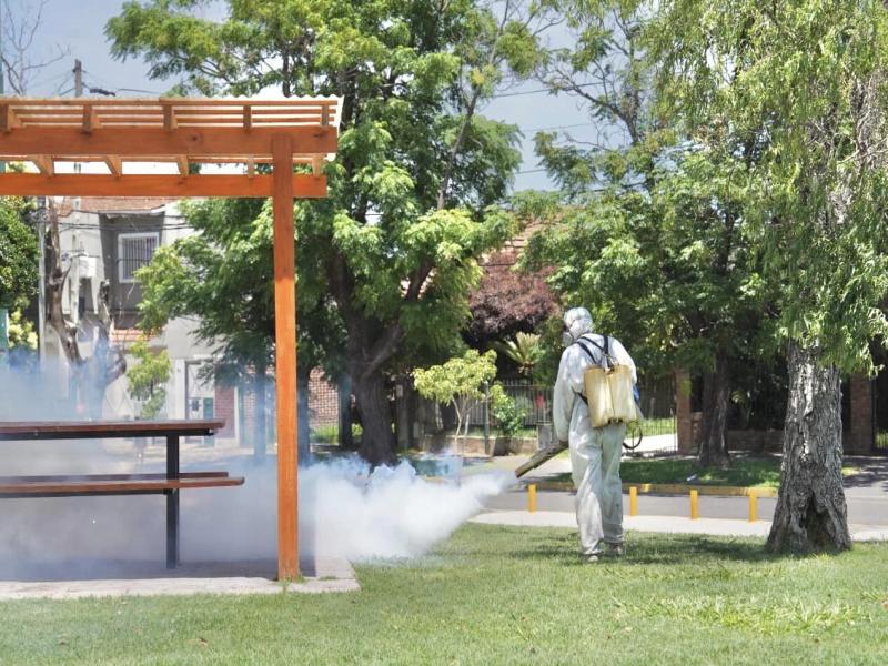 Avanza la campaña de fumigación en Lomas de Zamora