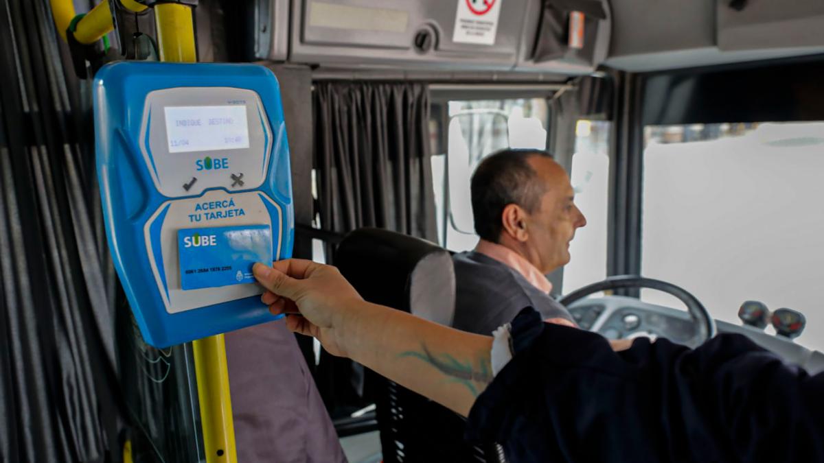Demoras en la implementación de los aumentos en las tarifas de colectivos