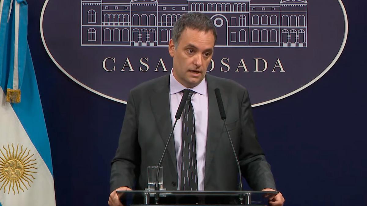 Adorni pidió a los diputados que sean “cuidadosos” y “hagan su parte” en el Congreso