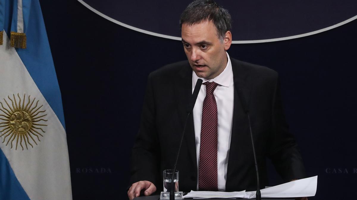 “Se vienen meses muy delicados” en materia de inflación, adelantó Adorni