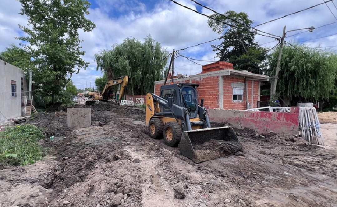 Continúan las obras de extensión de agua y cloacas en distintos barrios del partido de Escobar