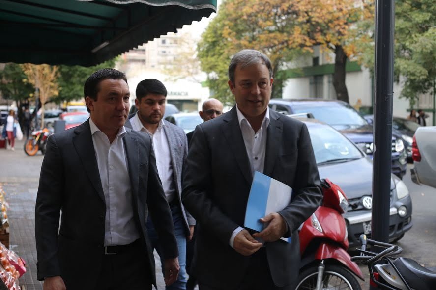 Intendentes peronistas rechazan los aumentos del gas y piden suspenderlos