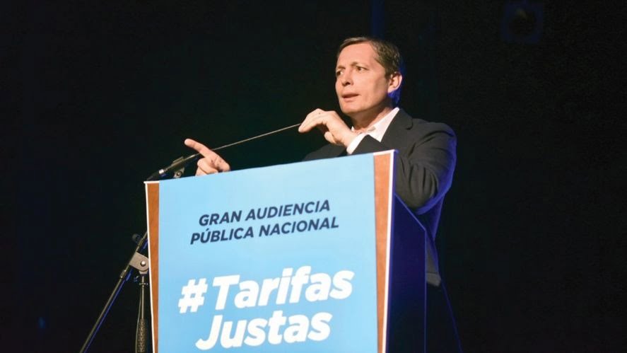 El intendente de Esteban Echeverría fue a la Justicia para frenar el aumento de transporte