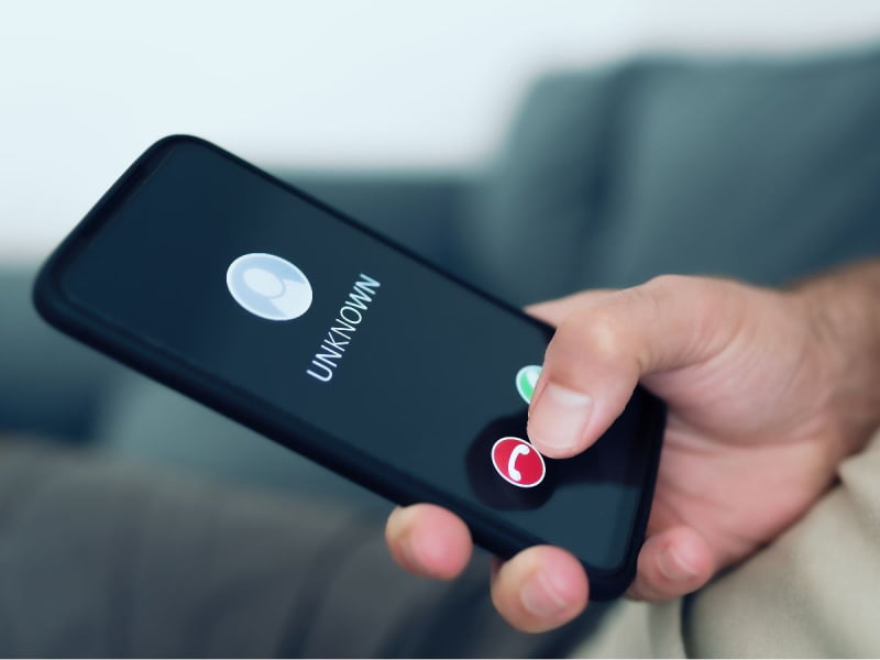 Alerta por falsos llamados sobre turnos de vacunación de COVID-19