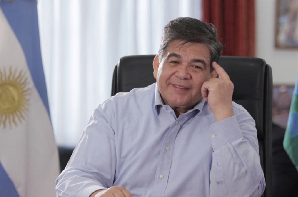 La municipalidad de José C. Paz entrega guardapolvos a los alumnos de las escuelas primarias