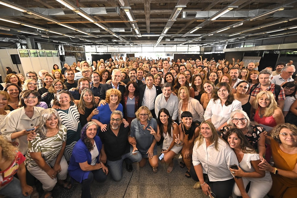 Kicillof y Sileoni dieron inicio al primer encuentro del año de autoridades educativas