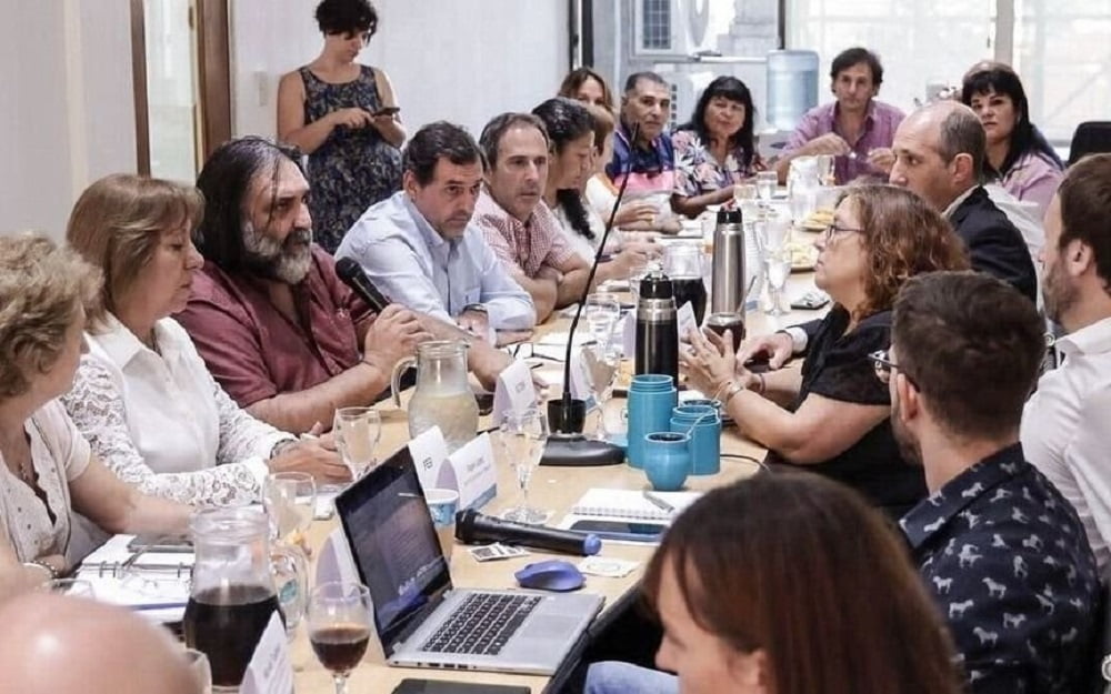 Los docentes bonaerenses aceptaron el 20% de aumento ofrecido por el Gobierno de Kicillof