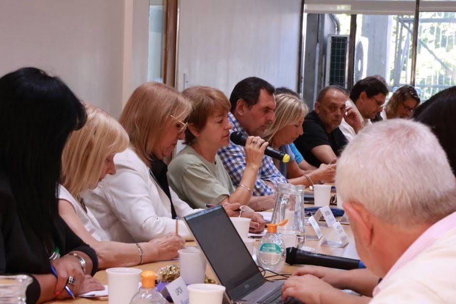 Paritarias: Los docentes pidieron a la Provincia cobrar con aumento en los primeros días de marzo