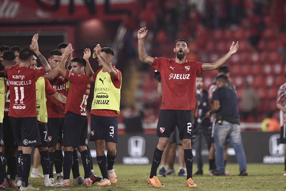 Independiente derrotó a Argentinos y volvió a estar en carrera