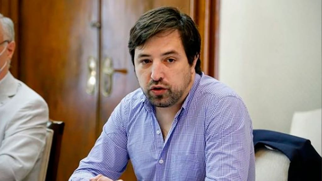 Kreplak “Restablecimos los servicios esenciales de los hospitales bonaerenses afectados por el temporal”, precisó Kreplak