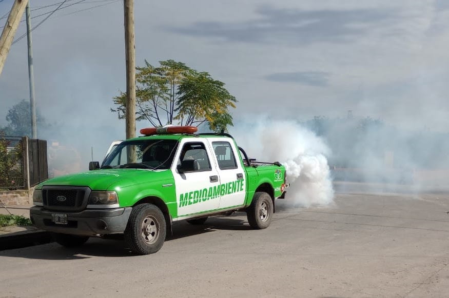 Continúan los operativos de fumigación en Esteban Echeverría