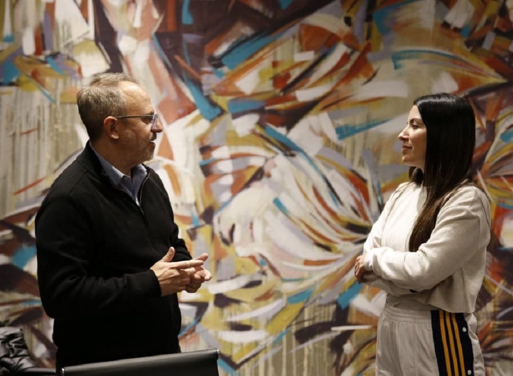 Denuncian a Diego Valenzuela por promover a una sanadora rosarina