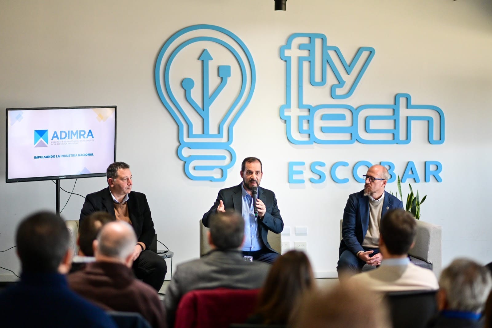 En el Polo Fly Tech, Ariel Sujarchuk participó de un ciclo de capacitaciones para el sector industrial