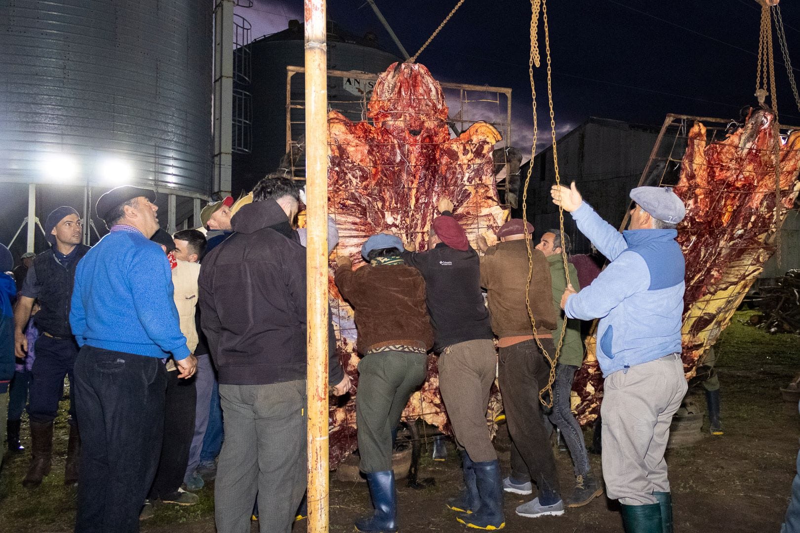 Alvear cumple 155 años y festeja con 12 vaquillonas y 17.000 sándwiches gratis