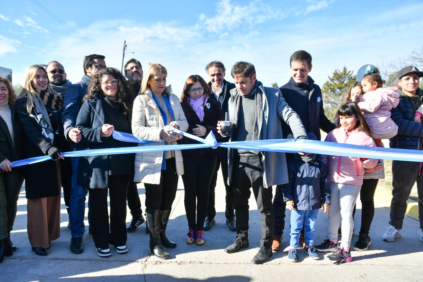 Axel Kicillof, inauguró junto Nicolás Mantegazza la calle Matheu central en San Vicente