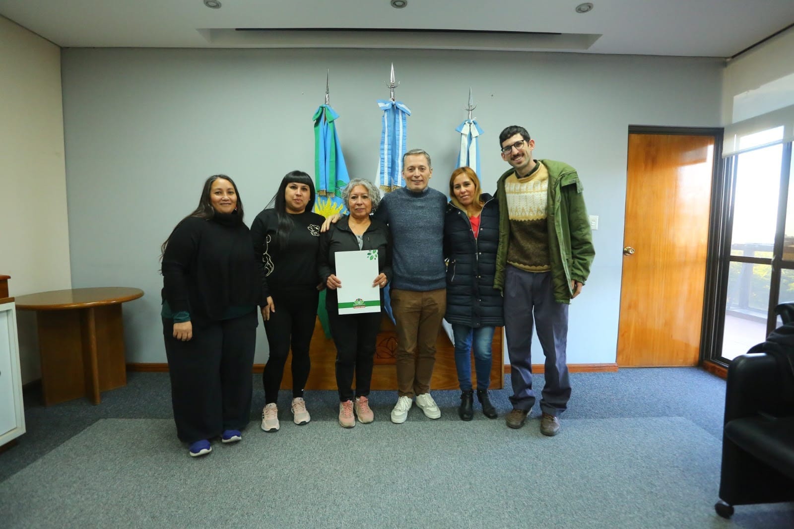 Fernando Gray, dialogó con representantes del Centro Comunitario Los Remolines de Monte Grande Sur