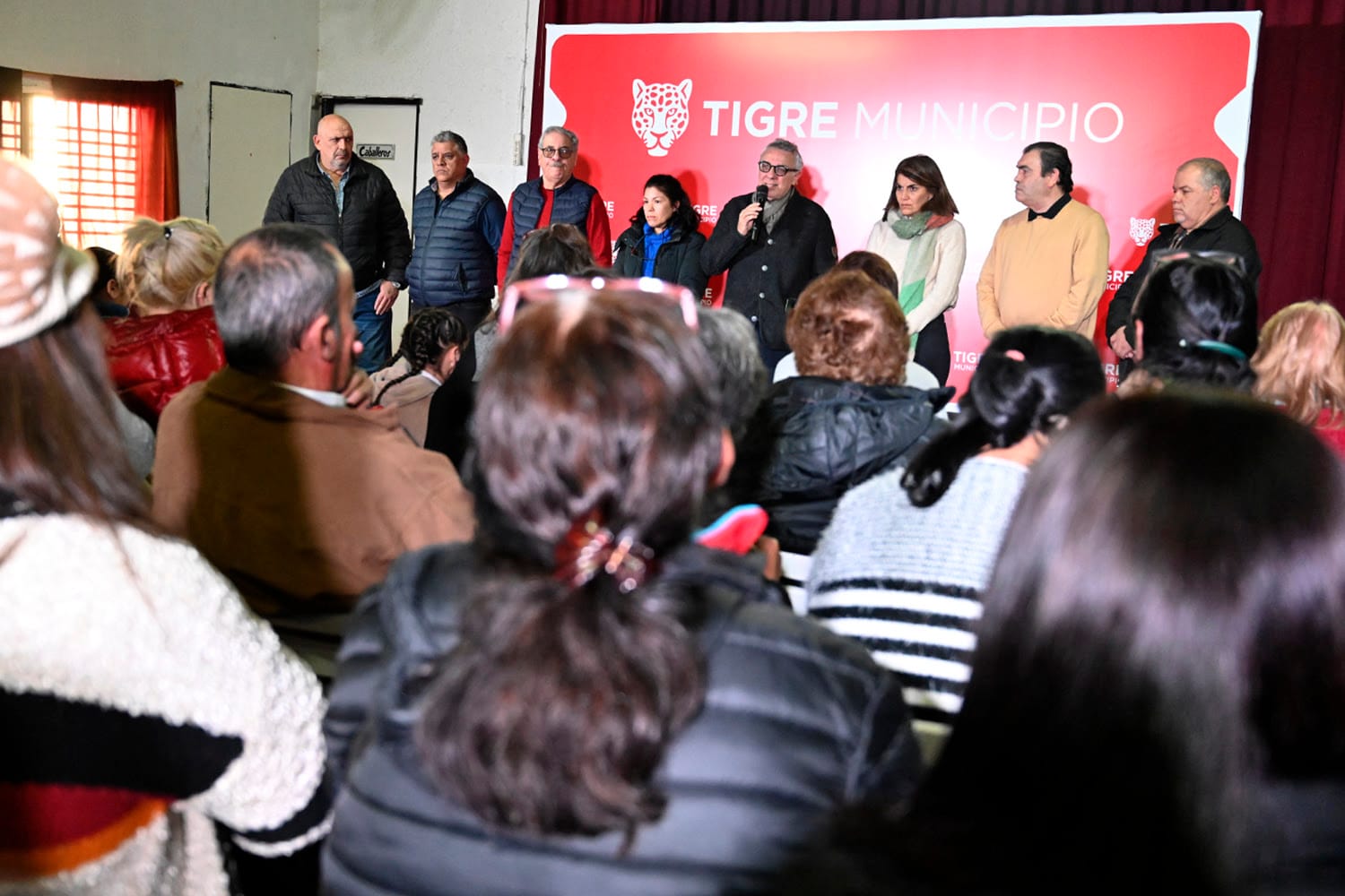 Julio Zamora a trabajadoras y trabajadores vecinales: “Están más vigentes que nunca con su cercanía y solidaridad”