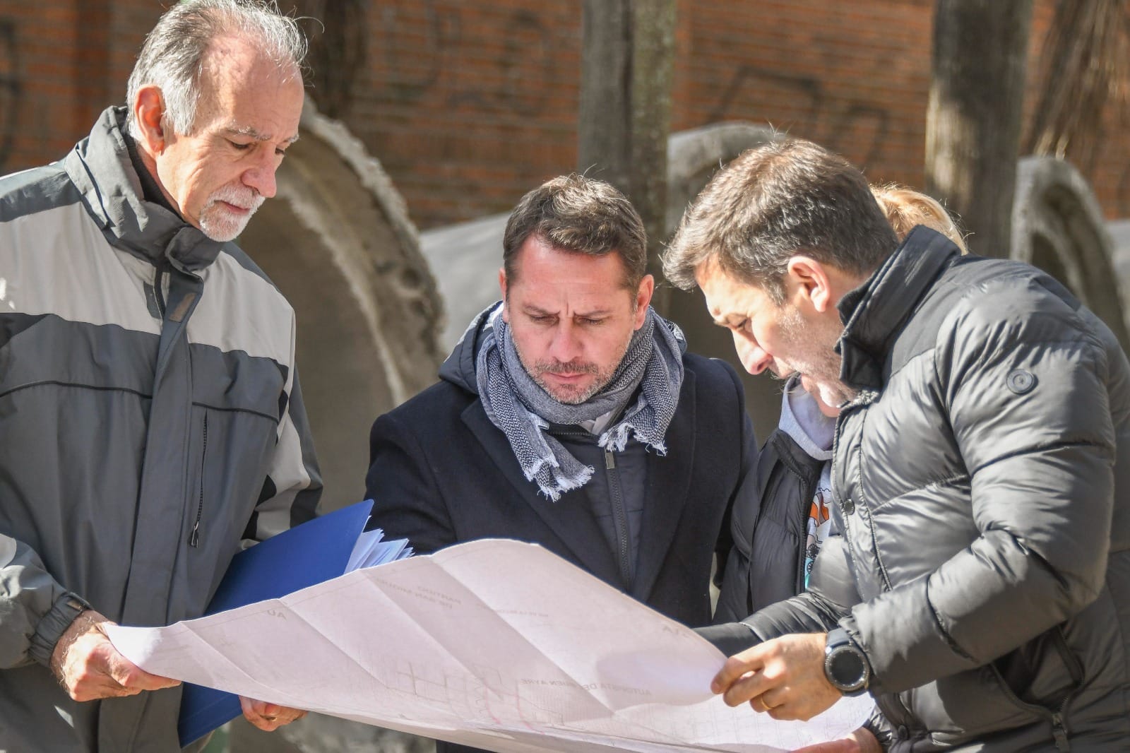 Pablo Descalzo recorrió obras Hidráulica de la Cuenca Las Cabañas y ampliación de EES N° 20