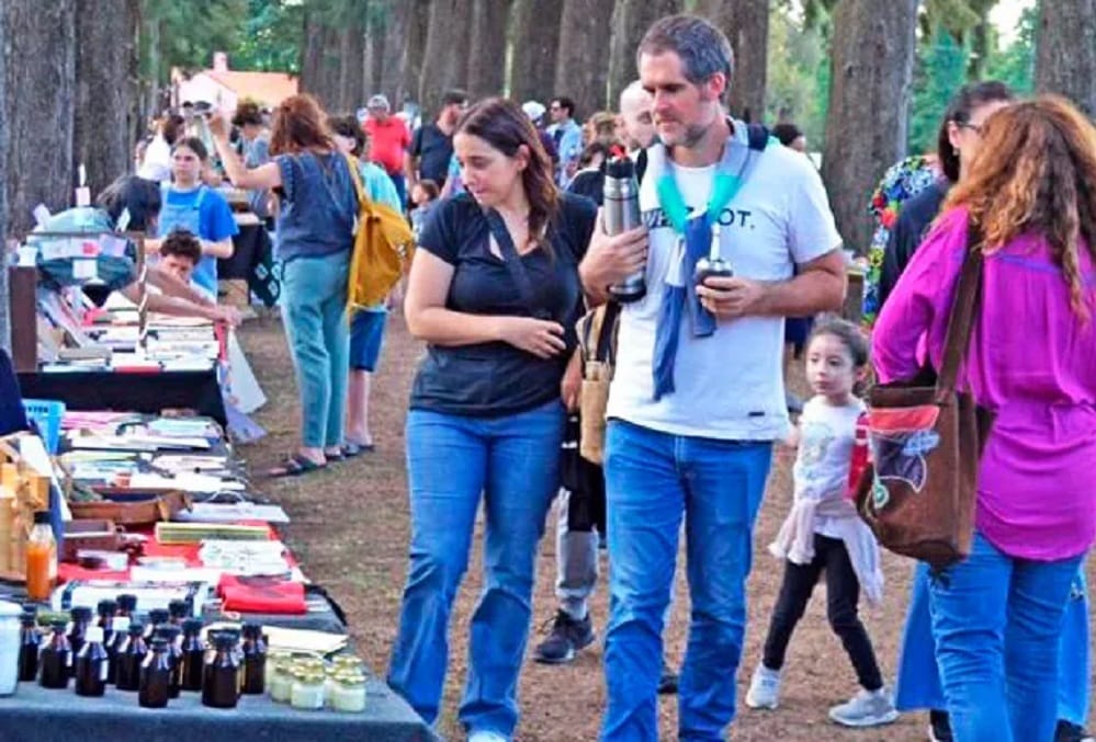 La Feria Farol ilumina un pueblo del millón de arboles