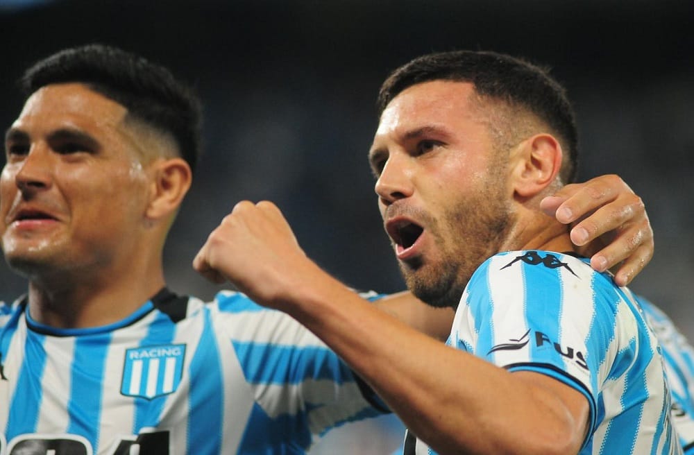 Racing lo dio vuelta a Independiente Rivadavia y todavía mantiene la esperanza