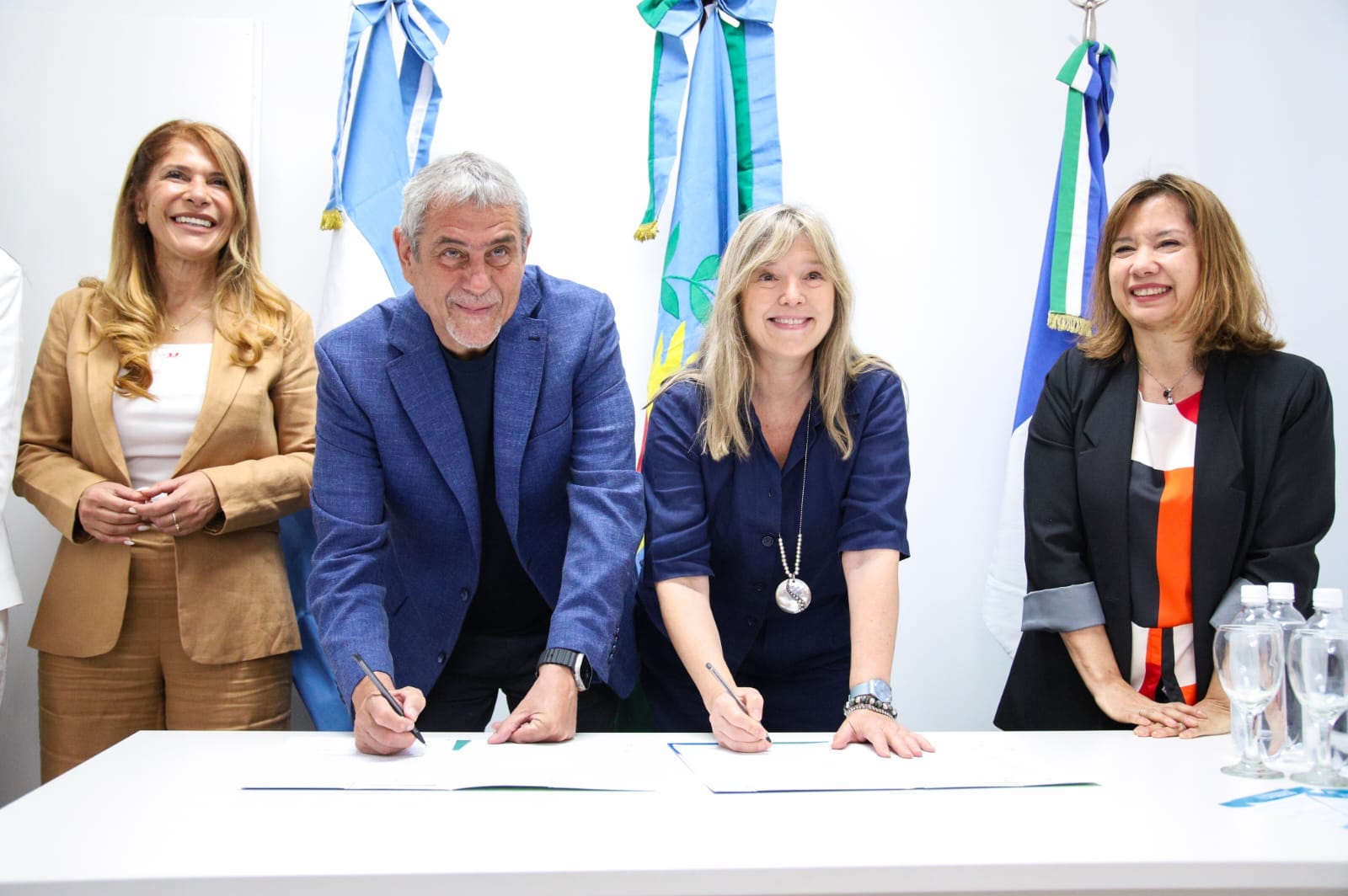 Jorge Ferraresi y Cristina Álvarez Rodríguez inauguraron el Registro de las Personas de Villa Domínico