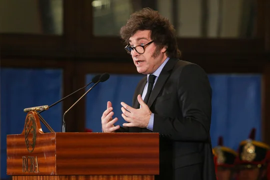 Javier Milei prorrogó por decreto el Presupuesto de 2023