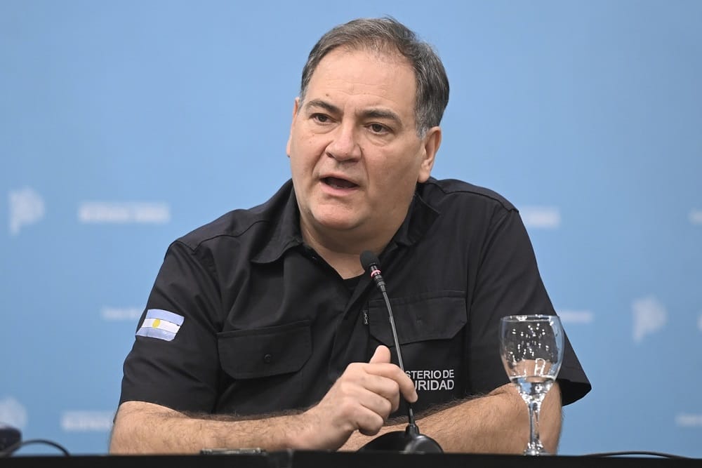 Javier Alonso: “El Gobierno de la Ciudad destina millones a perfumar los tachos de basura y se le escapan los presos de las comisarías”