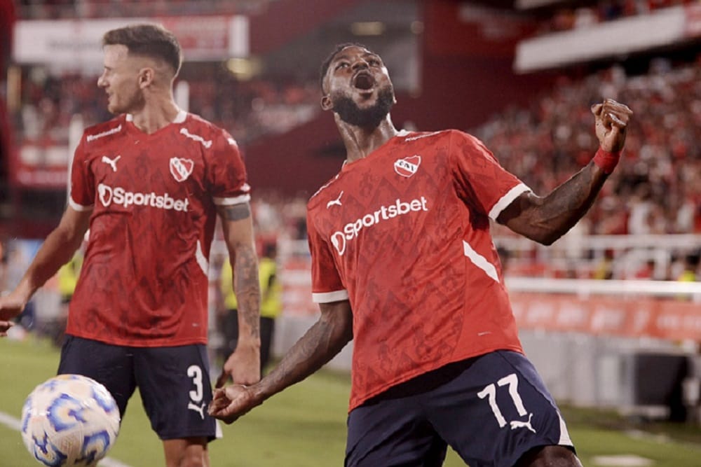 Independiente le ganó a Gimnasia y es puntero ideal