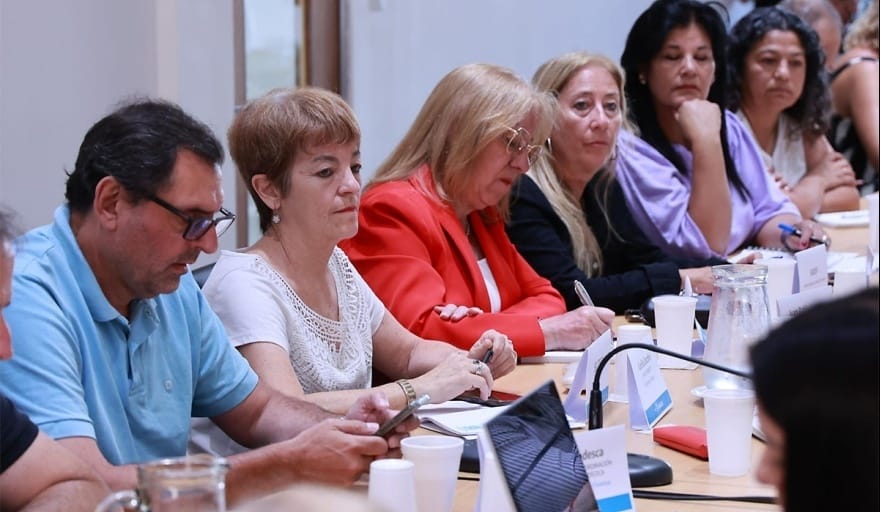 Paritaria docente: La Provincia ofreció una suba salarial del 9 % en dos tramos