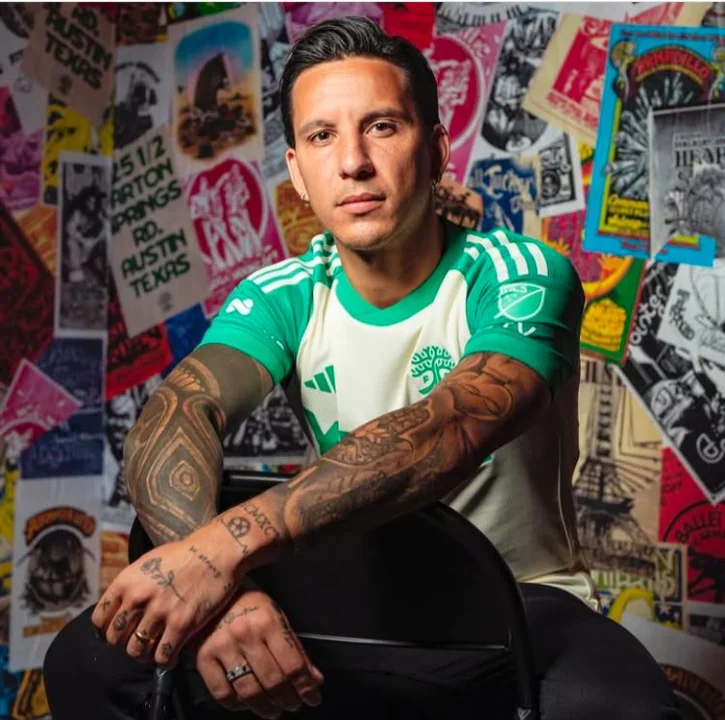 Ocho “trapitos” atacaron brutalmente a un familiar de Sebastián Driussi a la salida de un boliche