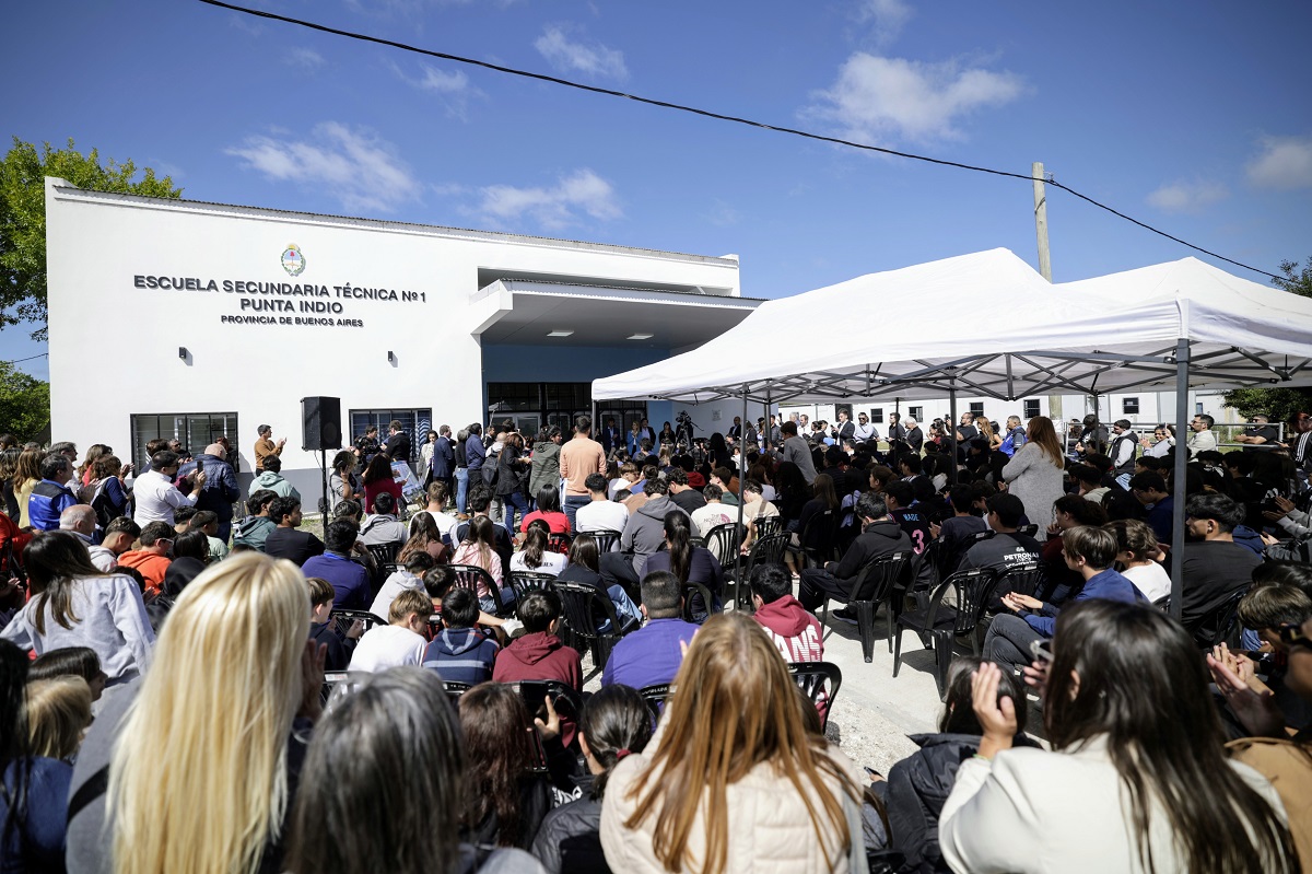 Kicillof inauguró el nuevo edificio de la Escuela Técnica N° 1 de Punta Indio