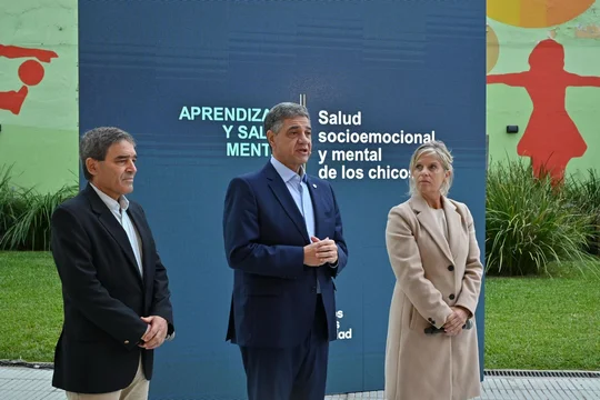 “Escuela en Familia”: la nueva plataforma de la Ciudad para la crianza y la salud mental